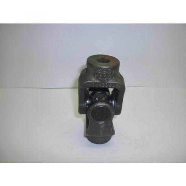 INIVERSAL JOINT UJS 10 BORE 5/8&#034; UJS 12 BORE 3/4&#034; WITH GREASE FITTING  NO BOX #1 image