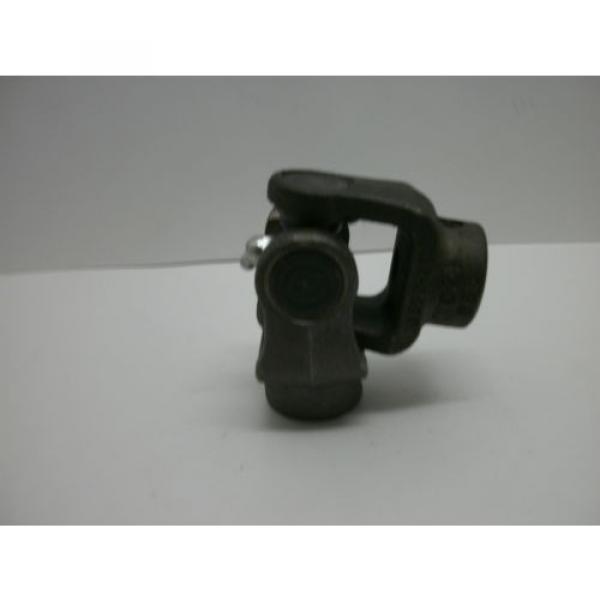 INIVERSAL JOINT UJS 10 BORE 5/8&#034; UJS 12 BORE 3/4&#034; WITH GREASE FITTING  NO BOX #2 image