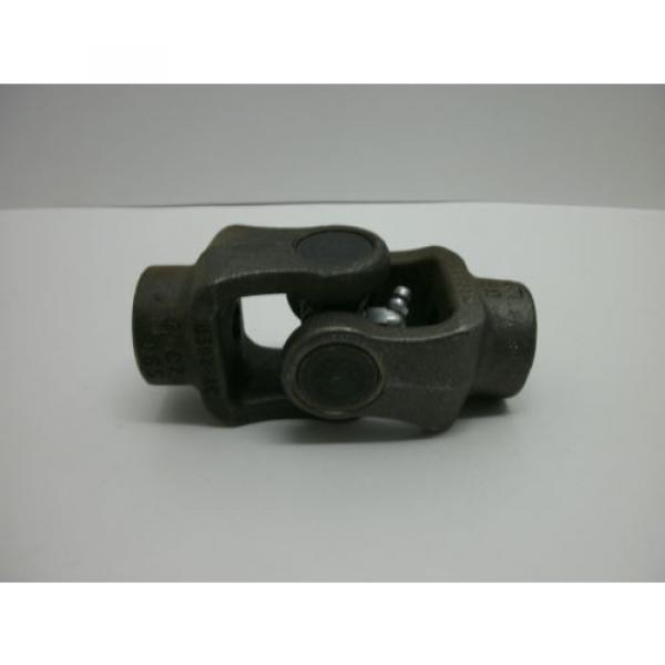 INIVERSAL JOINT UJS 10 BORE 5/8&#034; UJS 12 BORE 3/4&#034; WITH GREASE FITTING  NO BOX #3 image