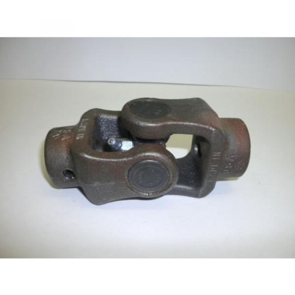 INIVERSAL JOINT UJS 10 BORE 5/8&#034; UJS 12 BORE 3/4&#034; WITH GREASE FITTING  NO BOX #5 image