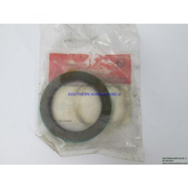 International 1671199C1 Oil Grease Seal Navistar IHC 1671199-C1 #1 image