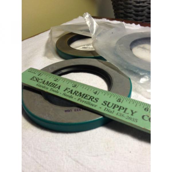 QTY 3 CR 31333, 2CK31, OIL/GREASE SEAL, 5330-01-204-5486 #2 image