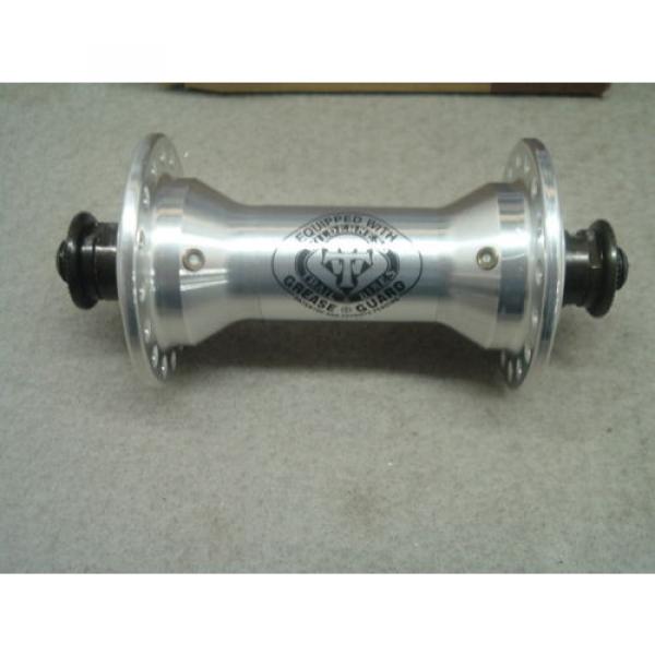 WTB Momentum Grease Guard 32-Hole  / NOS Sealed-Bearing Hub- Rare- ++ #1 image